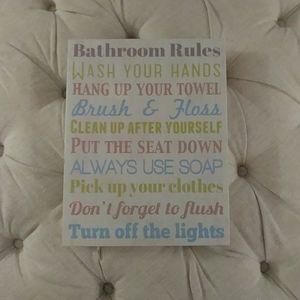 Bathroom wall decor